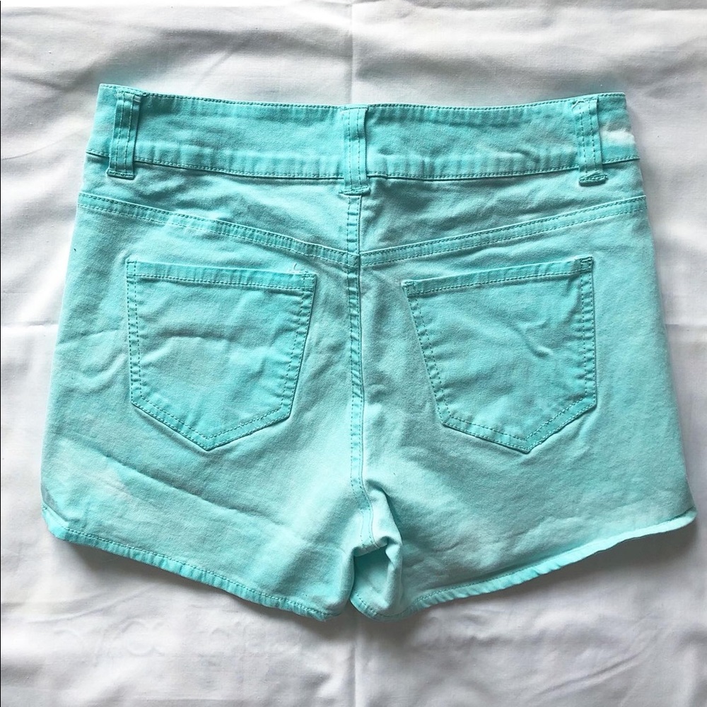 Blue denim highwaisted shorts